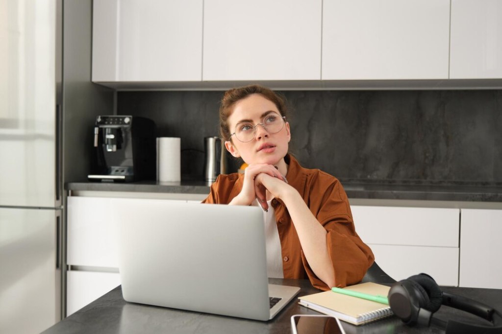 Is Executive Assistant the Right Career Path for You? An Honest Look at the&nbsp;Role