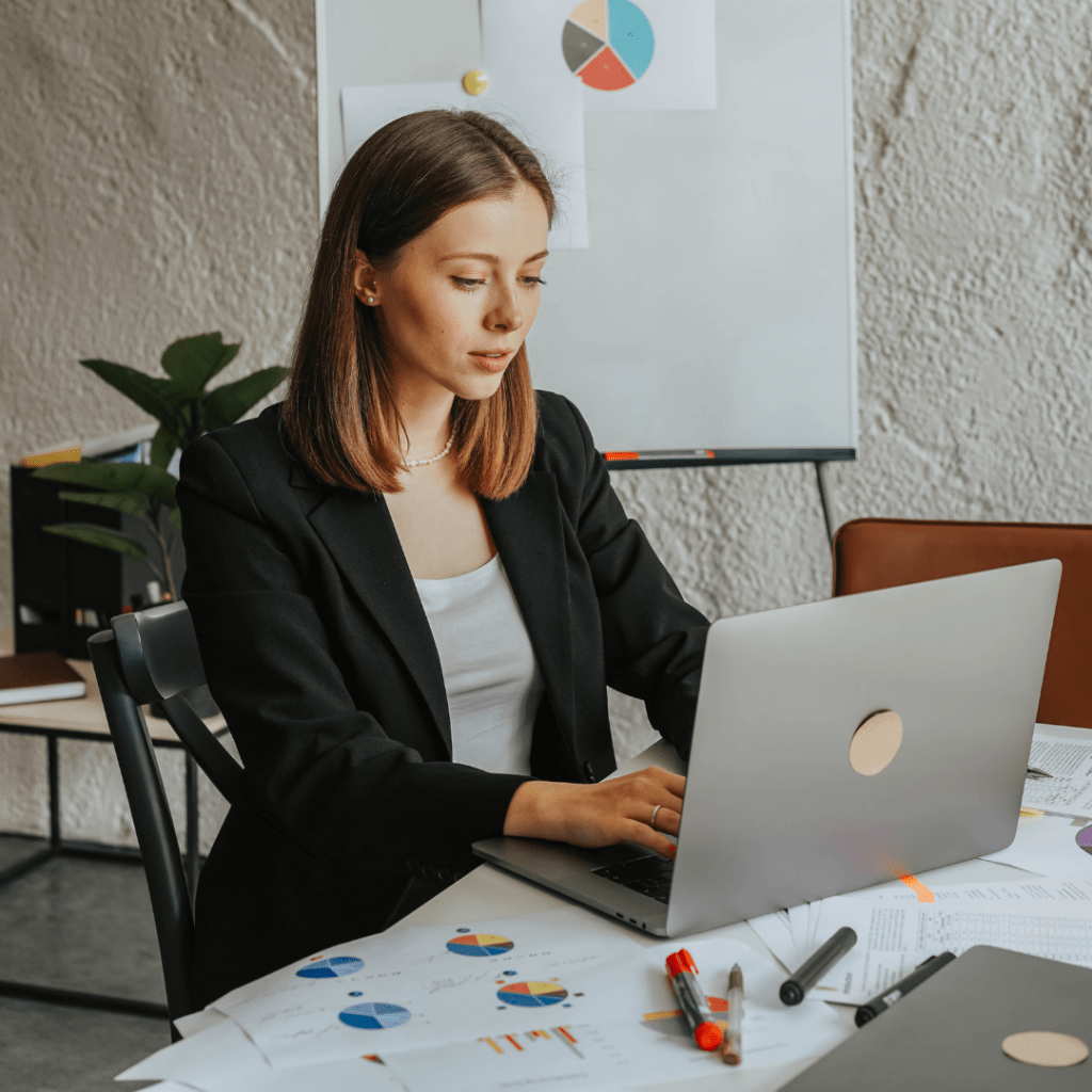 How to Track Performance in Roles That Are Hard to&nbsp;Quantify