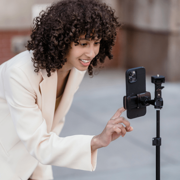 How to Use Social Media&nbsp;Professionally